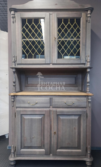 Шкаф-буфет Скандия 2-створчатый с подсветкой, стекло с витражной сеткой из массива сосны Шкаф-буфет Скандия 2-створчатый с подсветкой, стекло с витражной сеткой из массива сосны