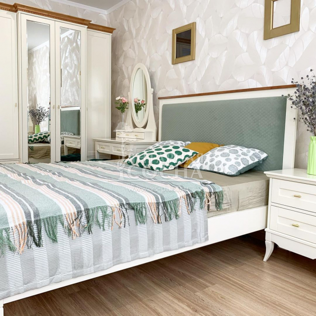 Кровать с мягким изголовьем Римини Кровать с мягким изголовьем Римини