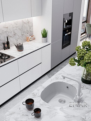 ����� EMAR 1560 QUARTZ