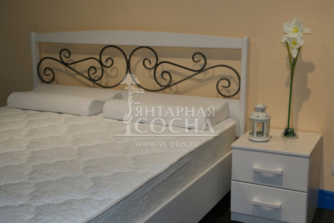 Кровать двуспальная Коста Бланка с ковкой Кровать двуспальная Коста Бланка с ковкой
