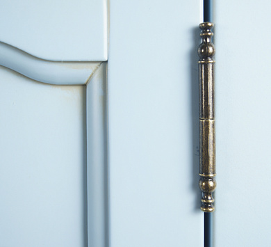   Leontina      ST9351B