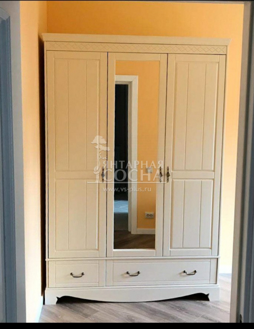 Шкаф Дания 3-створчатый №4 Шкаф Дания 3-створчатый №4