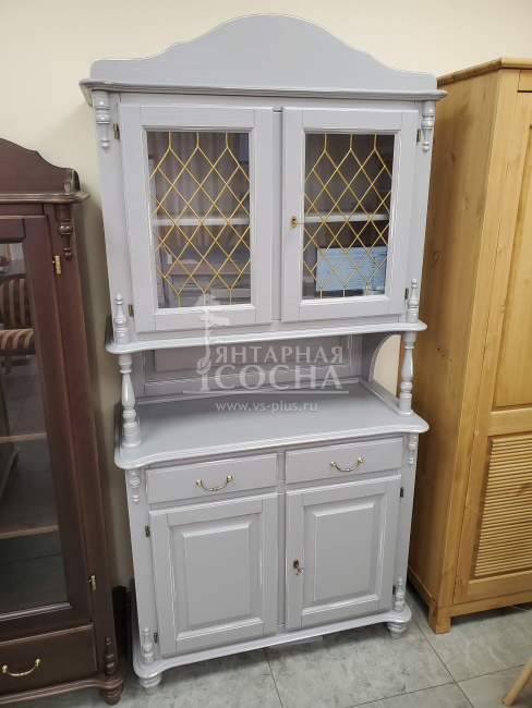 Шкаф-буфет Скандия 2-створчатый с подсветкой, стекло с витражной сеткой из массива сосны Шкаф-буфет Скандия 2-створчатый с подсветкой, стекло с витражной сеткой из массива сосны