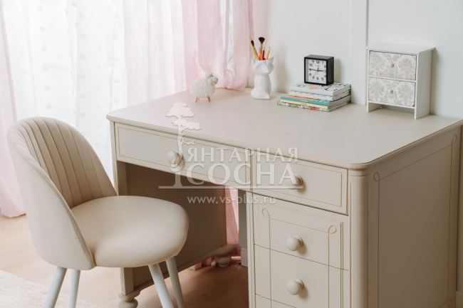 Стол письменный Бетти №3 Стол письменный Бетти №3